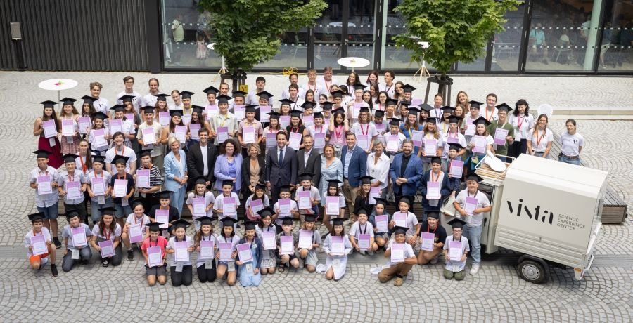 In der Vifzack Academy erkundeten junge Wissenschaftstalente heuer auch Sterne und Welt der Mathematik